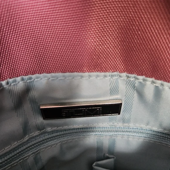 TUMI Ballistic Nylon w/Leather Trim Slim Flap Messenger Bag Travel - Picture 9 of 10